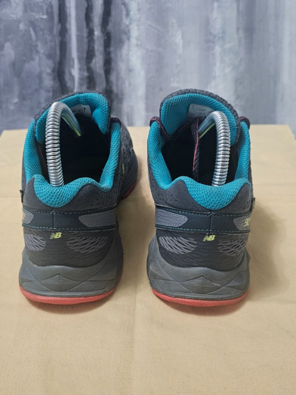 New Balance Trail 910 V2 Gore Tex Revite Midsole Grey Teal Red Mesh - Size 8.5 - Picture 5 of 8